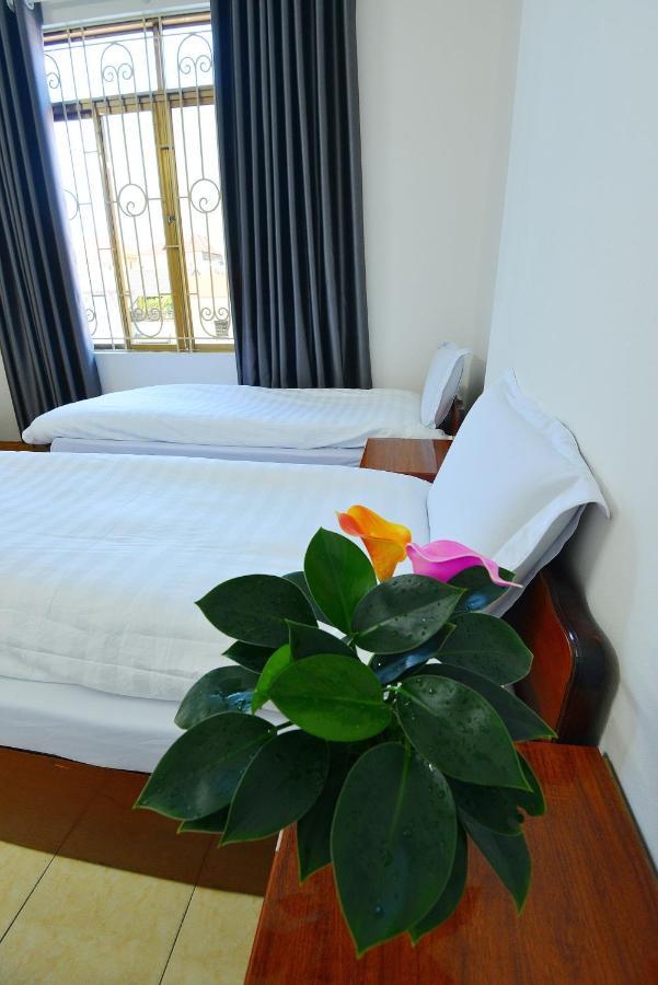 Hotel Khach San Dong Phuong Lang Son Esterno foto
